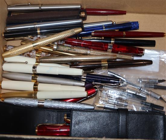 A collection of fountain pens by Sheaffer, Parker, Schmidt, many with gold nibs